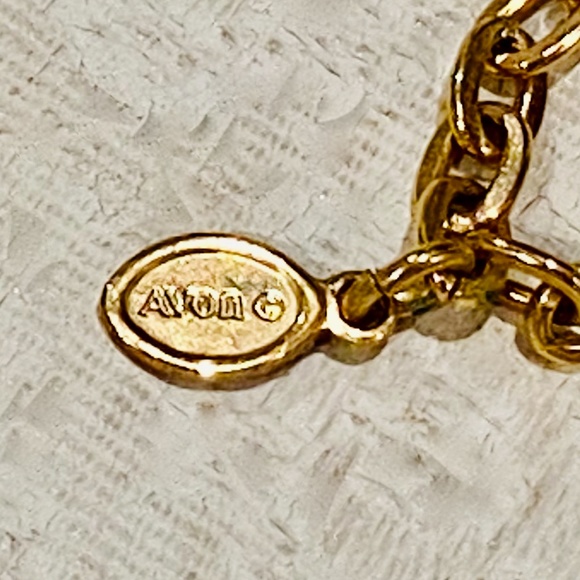 S8-BUNDLE ONLY-Vintage 1970's Signed Avon Green, White, & Gold Necklace - Picture 6 of 8